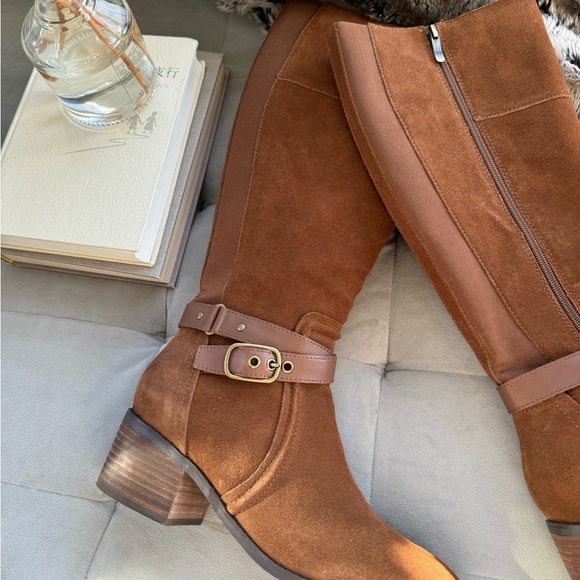 EVOLVE Womens Brown Boot - Picture 2 of 7